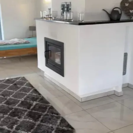 Dreiurtshof 4 *